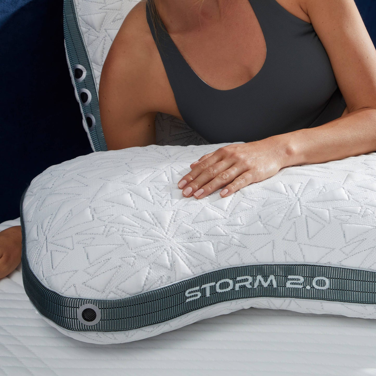 Bedgear - Storm Cuddle Curve Performance Pillow - Cooling - Medium