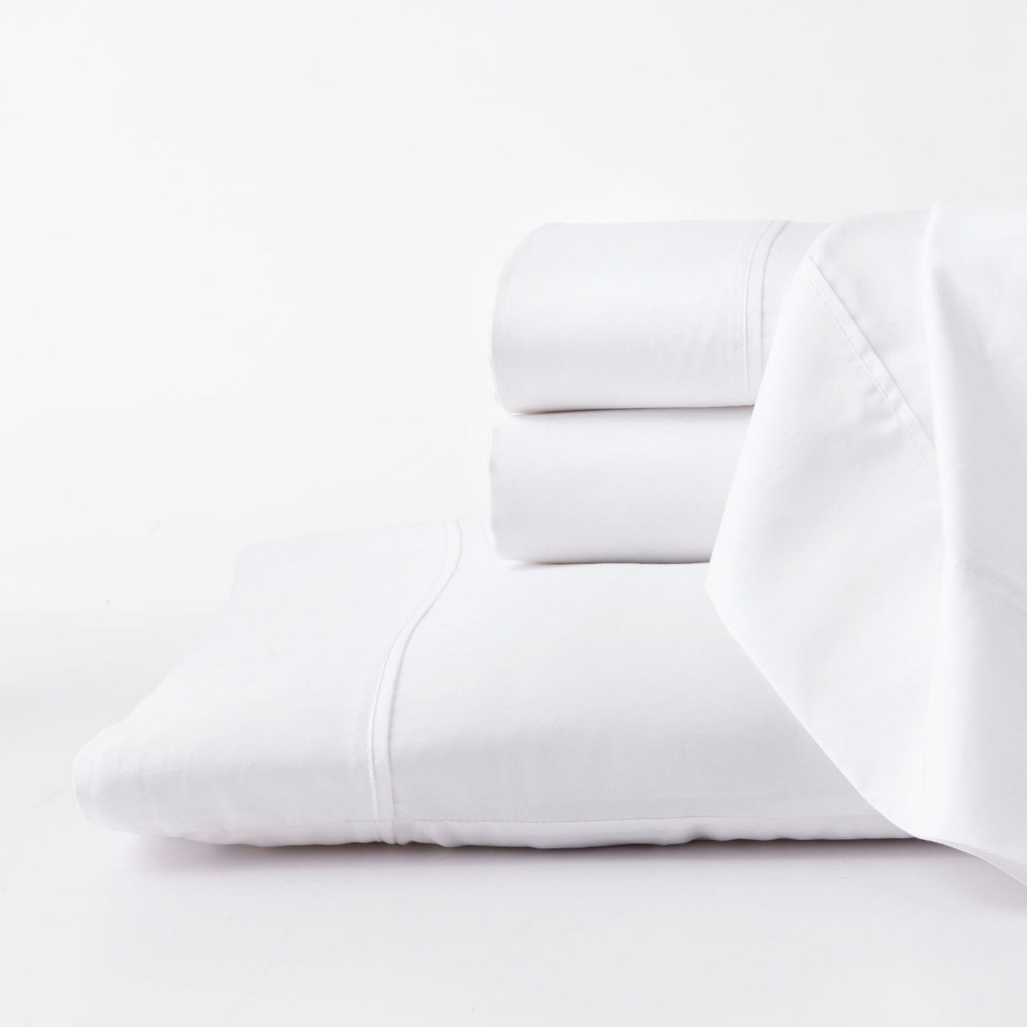 Sheet Set Luxurious Supima, Wrinkle Resistant, Breathable, With 2 Ghostgrip Band