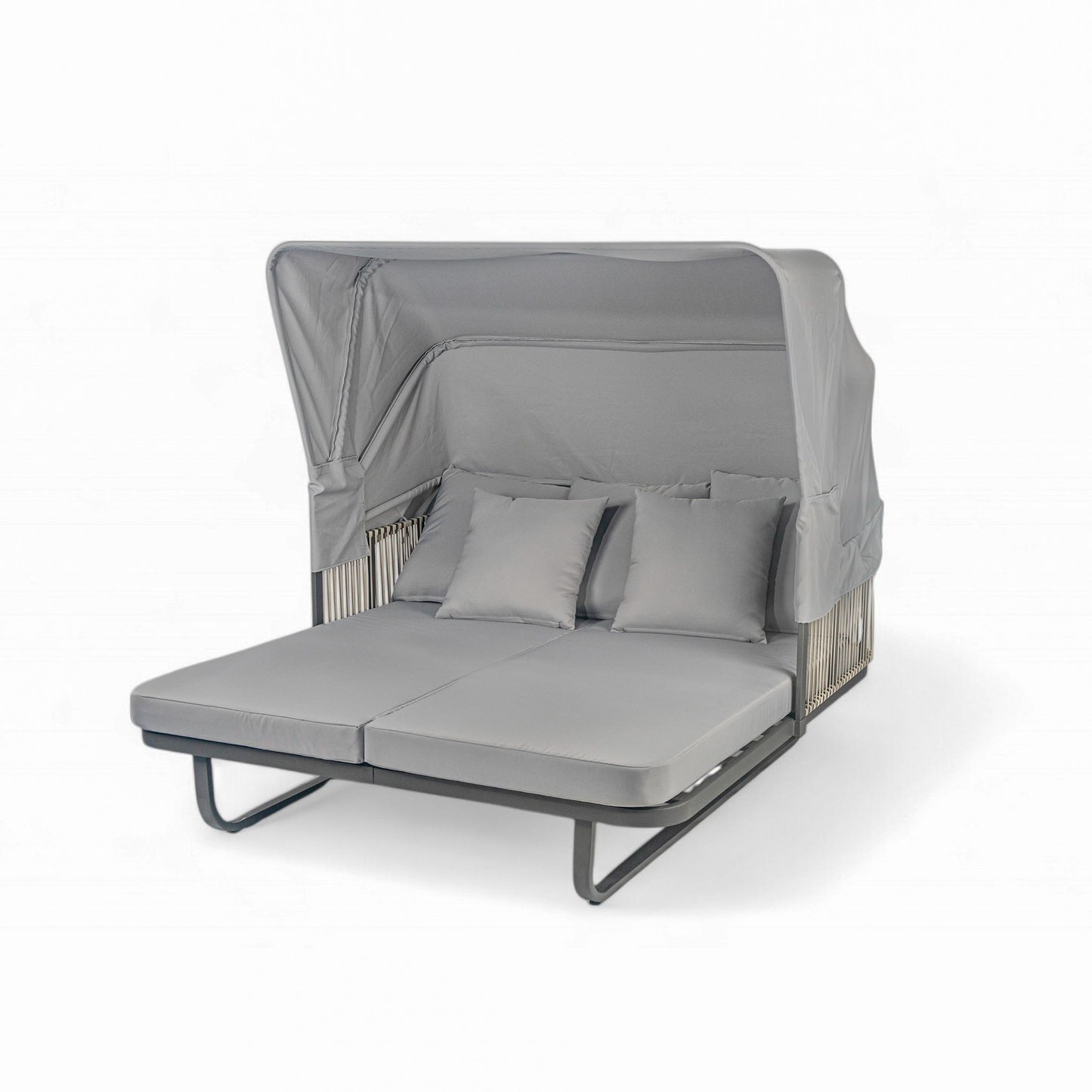 Outdoor Patio Rattan Daybed With Detachable Pillows