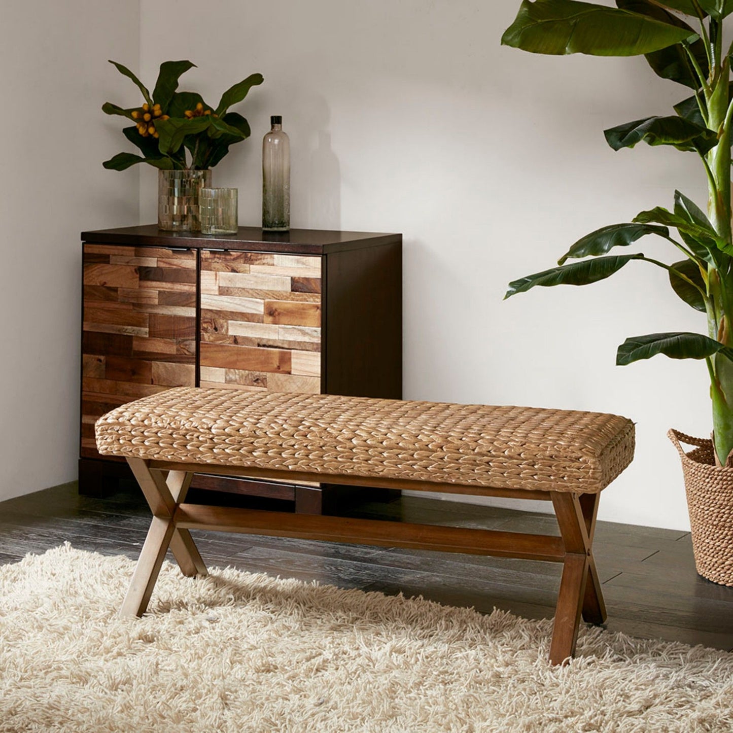 The Bench With Water Hyacinth Seat And Mahogany Base - Chestnut