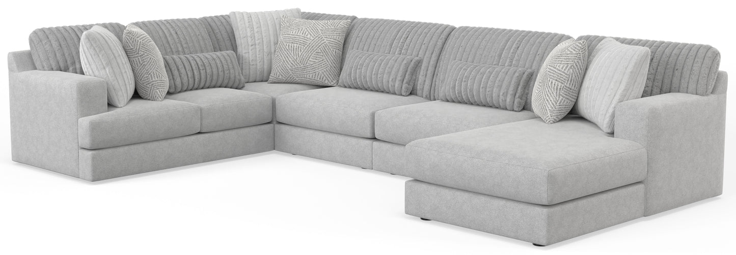 Logan - Sectional With Comfort Coil Seating And Included Accent Pillows