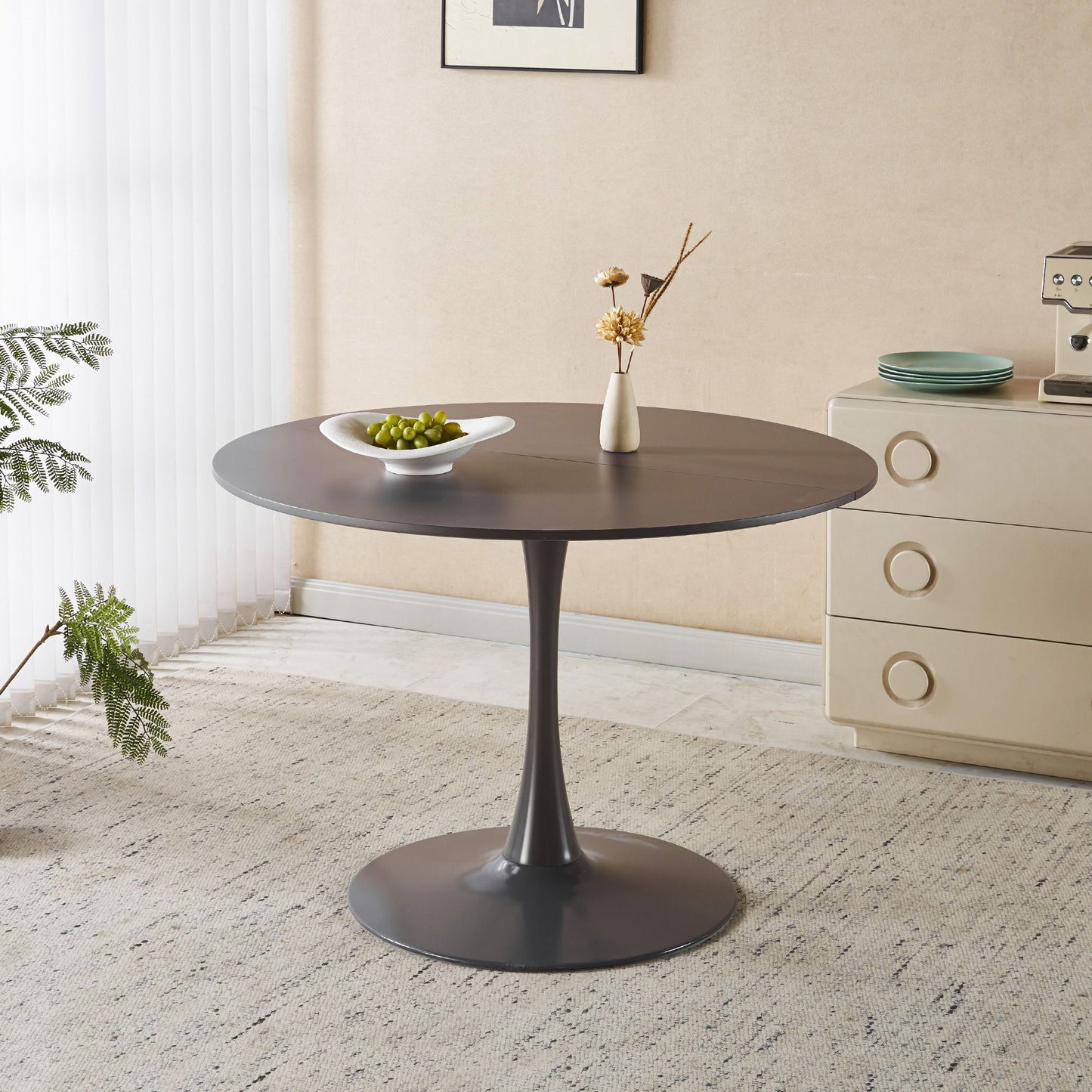 Round Tulip Table, Pedestal Design